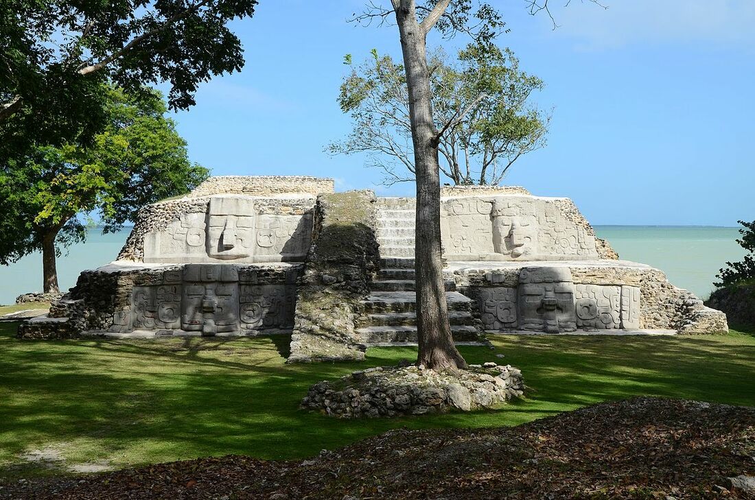 seven lost caves of aztec